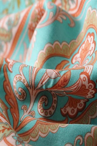Effortlessly Elegant Pants with a Timeless Design