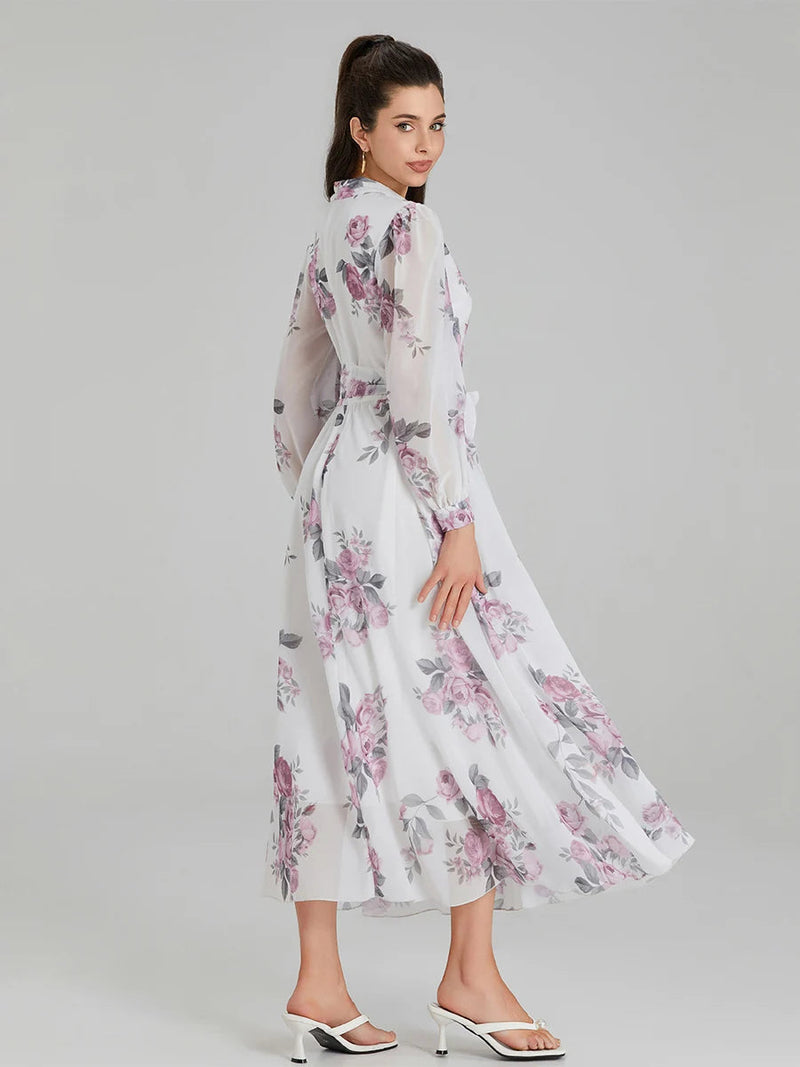 Beautifully Finished Dress in a Timeless Design