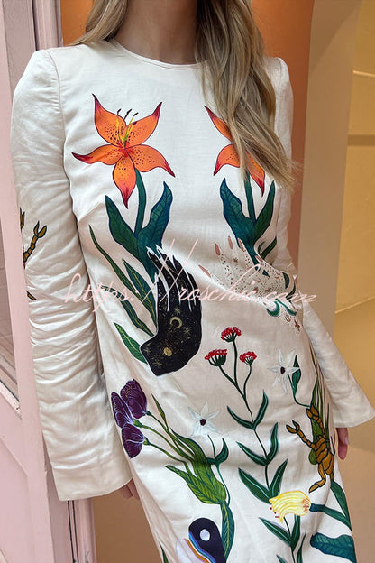 Well Tailored Dress with a Graceful Silhouette