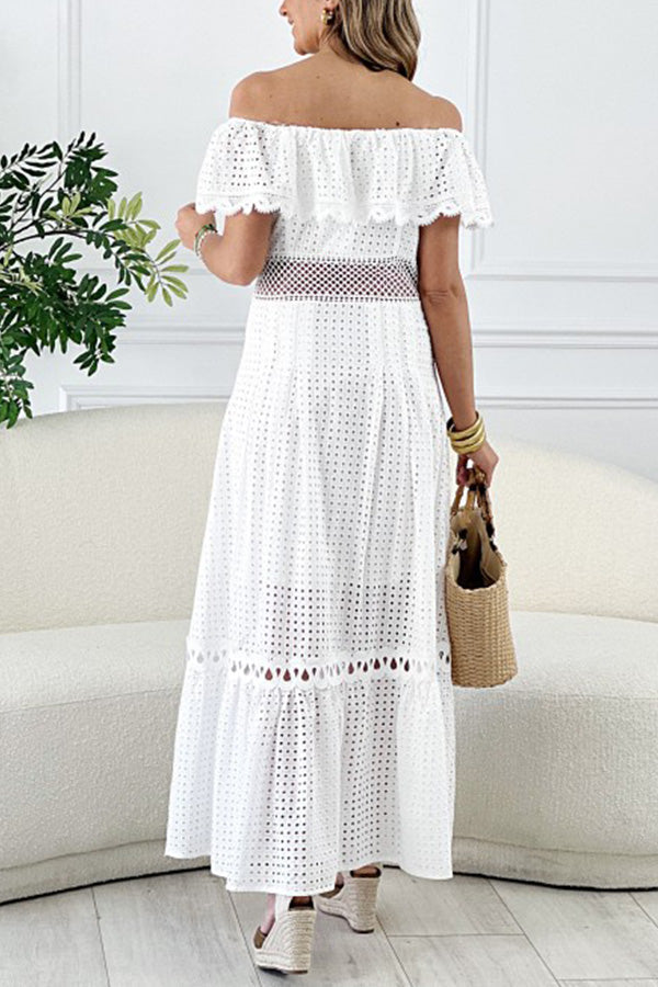 Beautifully Finished Dress in a Timeless Design