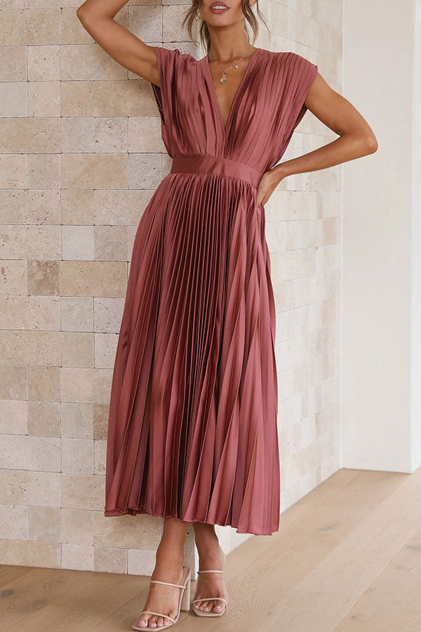 Sophisticated Dress with a Clean Classic Look