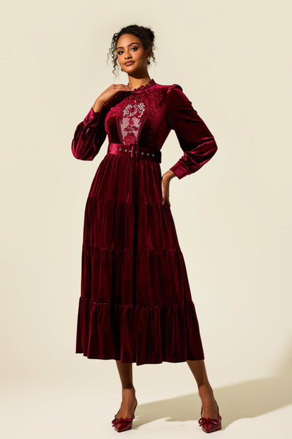 Classic Vintage Dress with a Flattering Fit