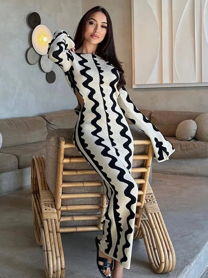 Effortlessly Elegant Dress with a Timeless Design