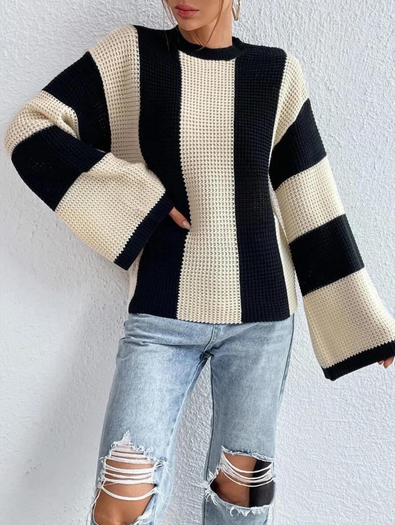 Classic Vintage Sweater with a Flattering Fit