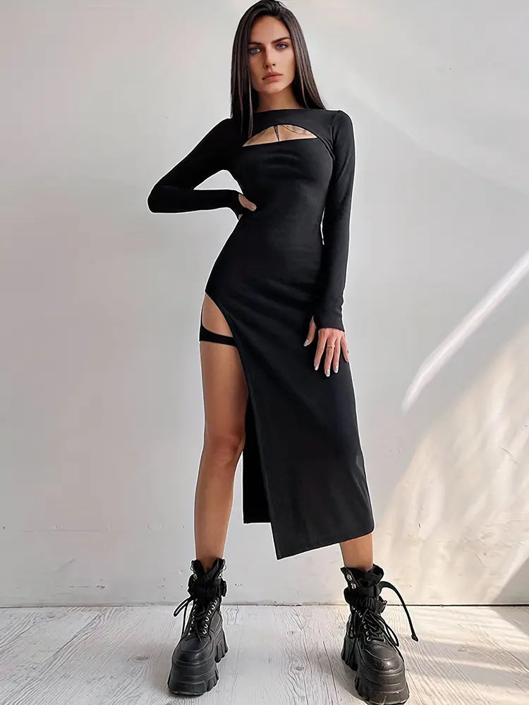 Well Tailored Dress with a Graceful Silhouette