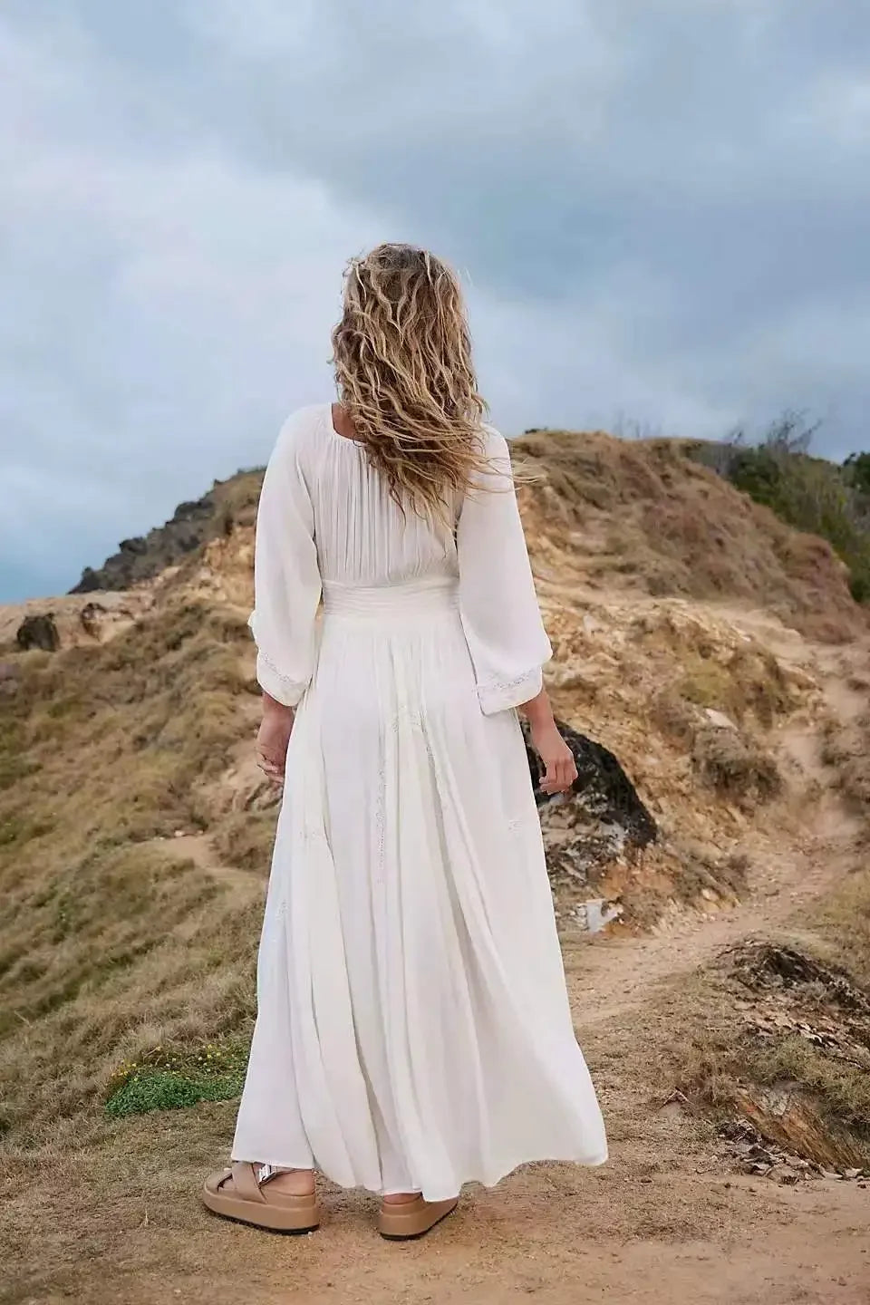 Gracefully Styled Dress for Any Occasion
