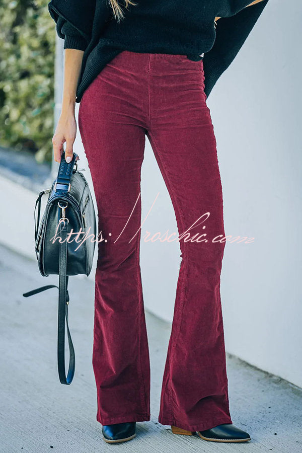 Effortlessly Elegant Pants with a Timeless Design