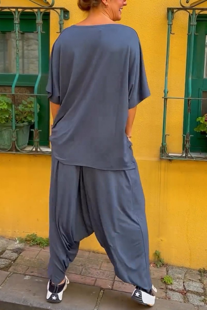 Effortlessly Elegant Garment with a Timeless Design