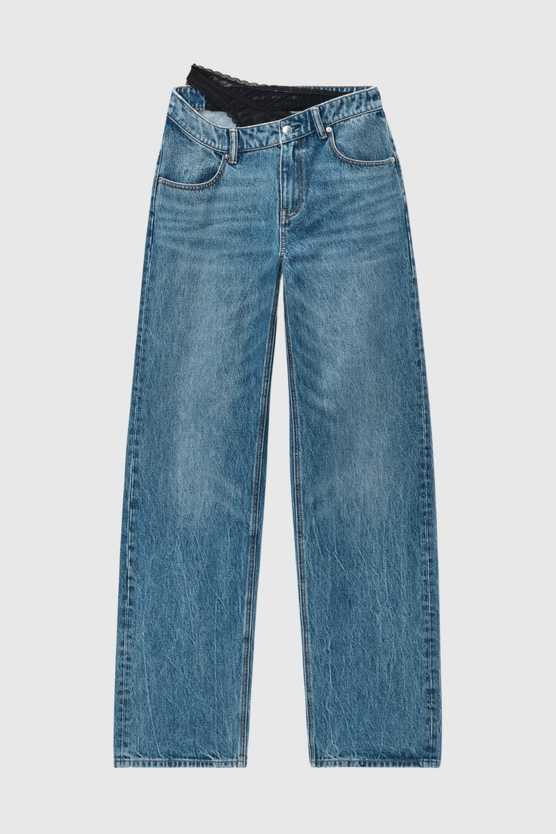 Sophisticated Garment with a Clean Classic Look
