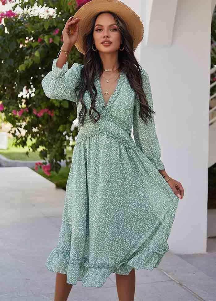Classic Vintage Dress with a Flattering Fit
