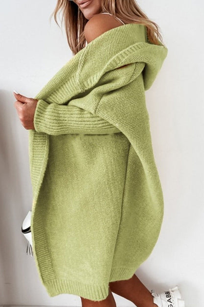 Well Tailored Cardigan with a Graceful Silhouette