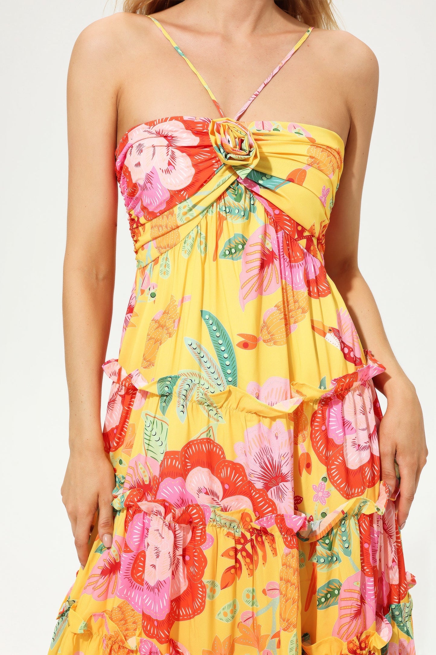 Beautifully Finished Dress in a Timeless Design