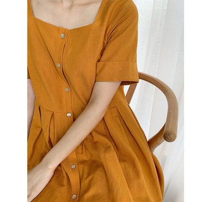Well Tailored Dress with a Graceful Silhouette