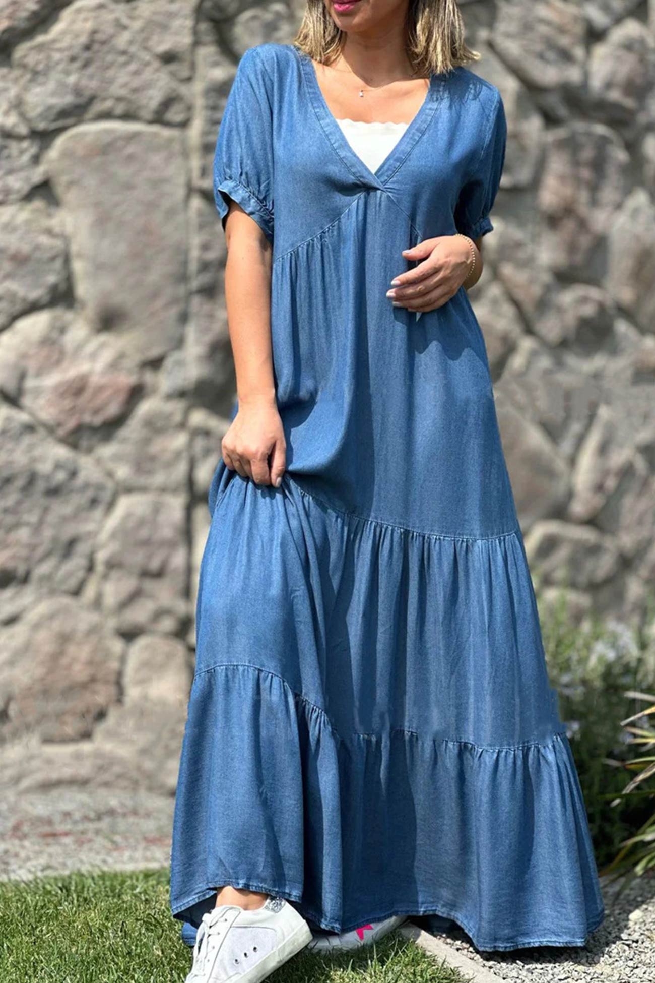 Classic Vintage Dress with a Flattering Fit