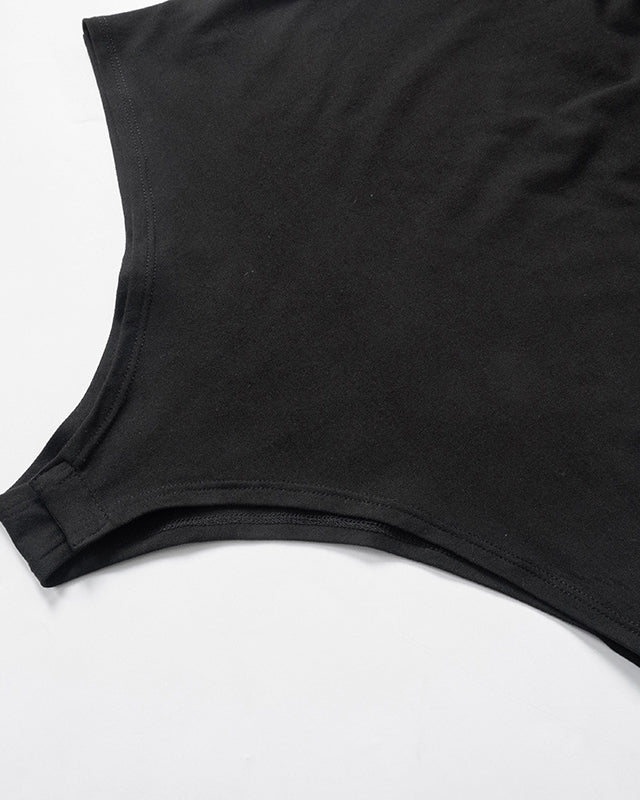 Sophisticated Garment with a Clean Classic Look