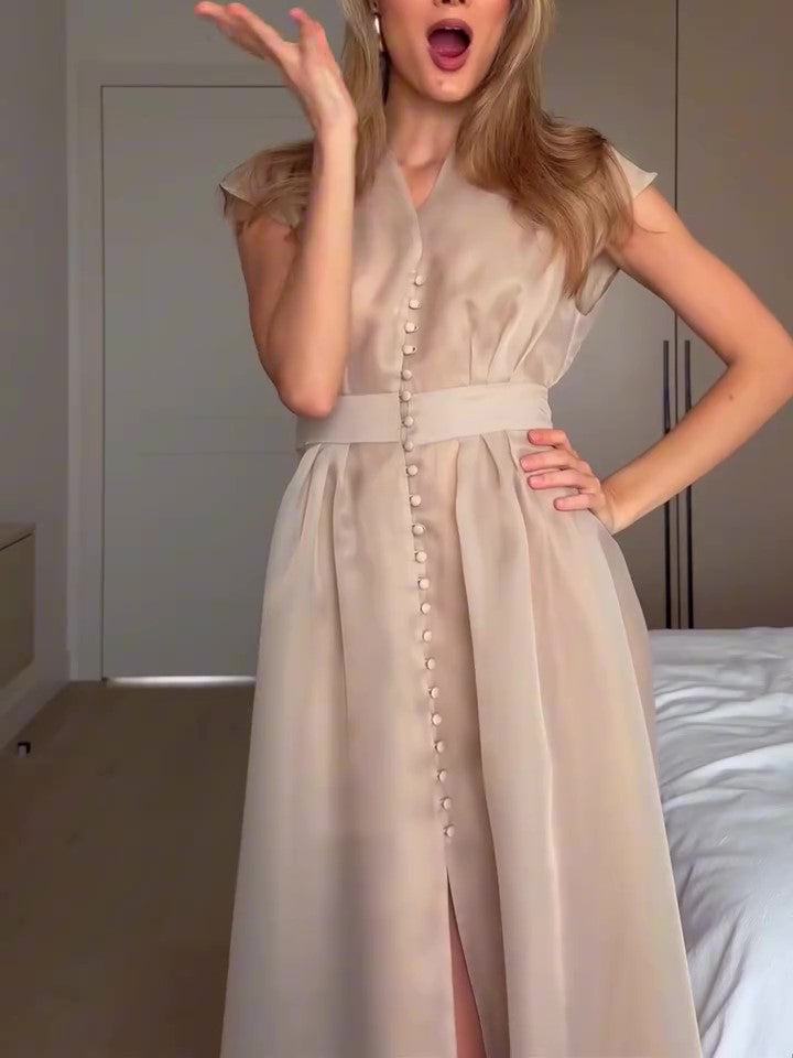 Beautifully Crafted Dress in a Classic Style