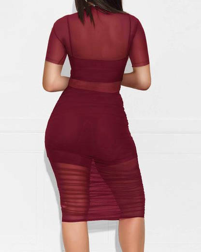 Sophisticated Garment with a Clean Classic Look