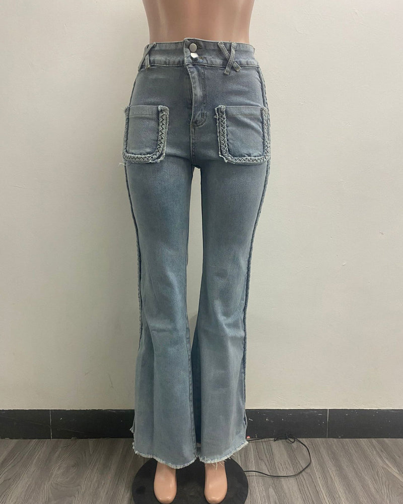 Well Tailored Pants with a Graceful Silhouette