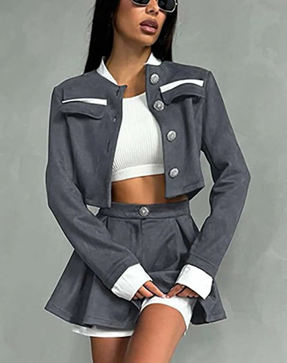 Effortlessly Elegant Garment with a Timeless Design