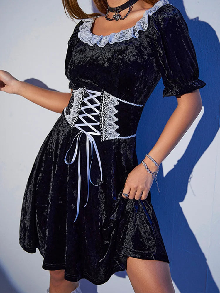 Beautifully Crafted Dress in a Classic Style