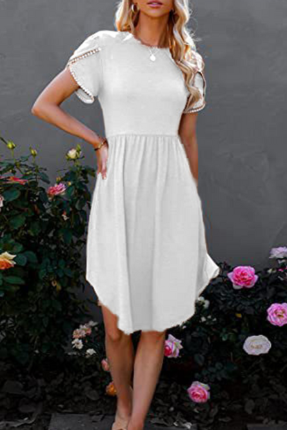 Beautifully Crafted Dress in a Classic Style