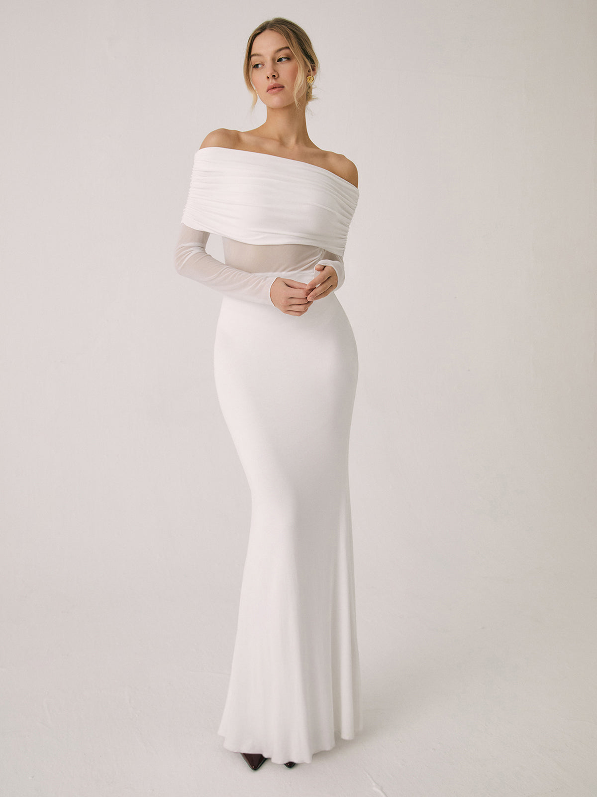 Gracefully Styled Dress for Any Occasion