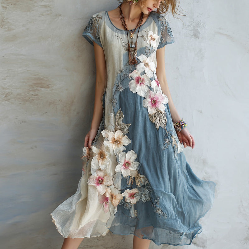 Beautifully Finished Dress in a Timeless Design