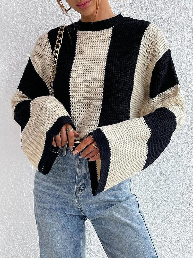 Classic Vintage Sweater with a Flattering Fit