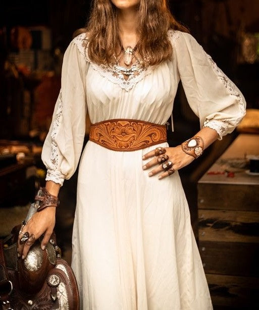 Classic Vintage Dress with a Flattering Fit