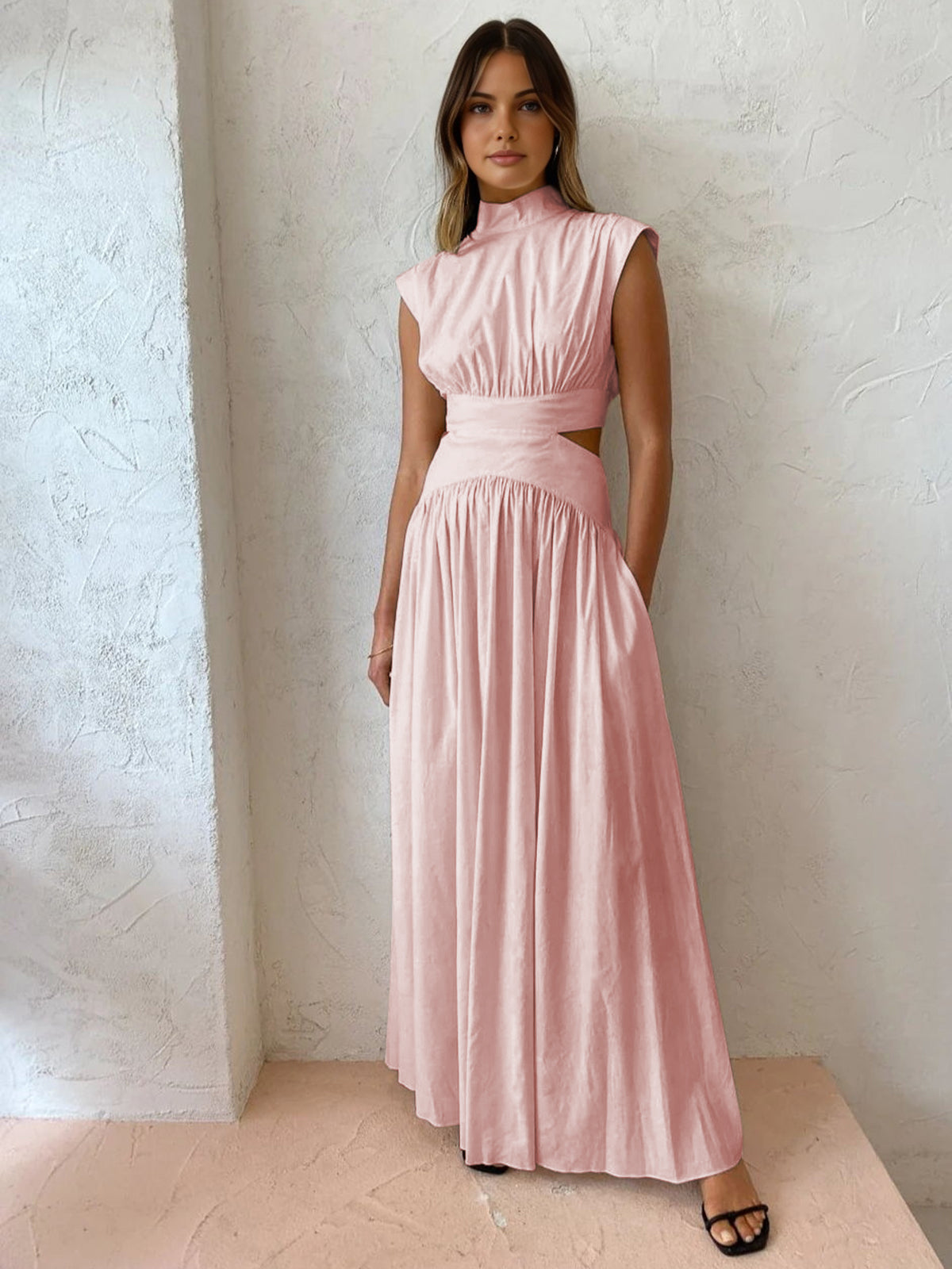 Gracefully Styled Dress for Any Occasion