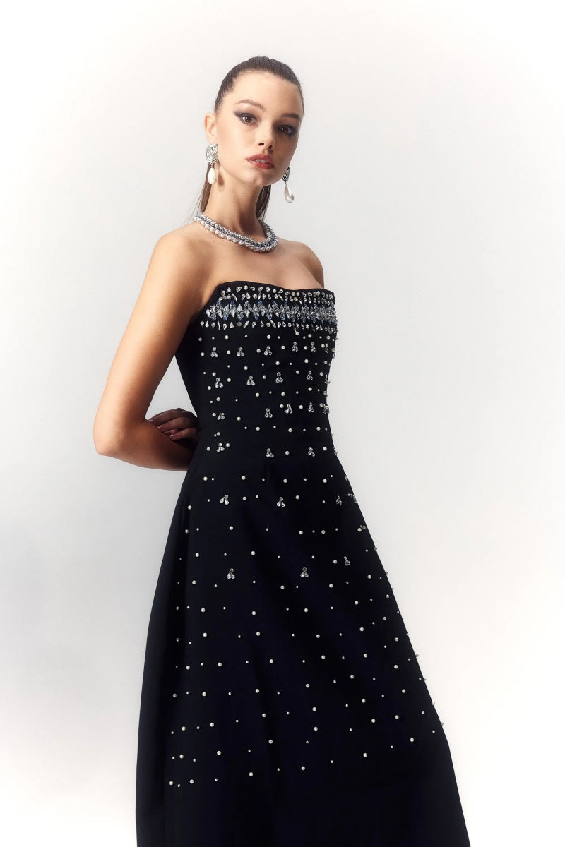 Classic Vintage Dress with a Flattering Fit