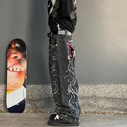 Well Tailored Pants with a Graceful Silhouette