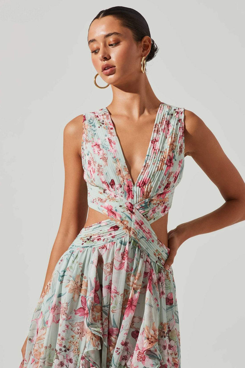 Classic Vintage Dress with a Flattering Fit