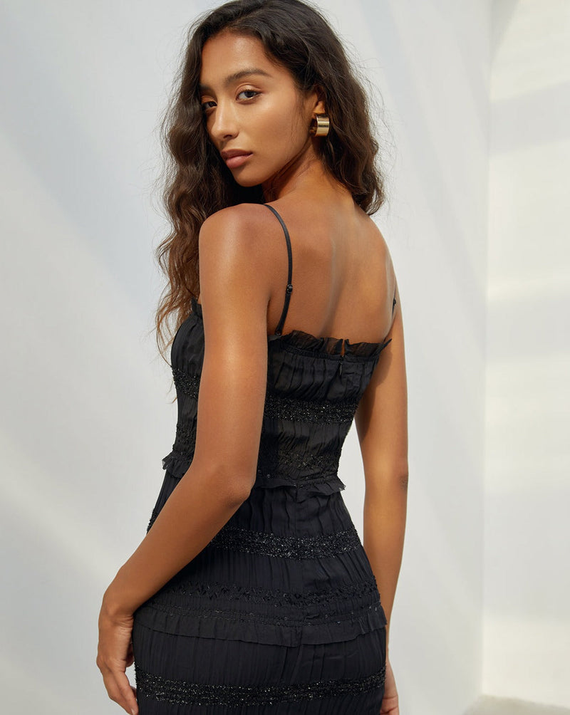 Polished Dress with an Effortless Classic Look