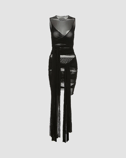 A Vintage Style Dress with Delicate Timeless Details