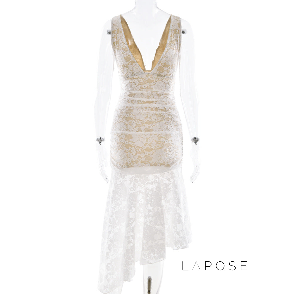 Well Tailored Dress with a Graceful Silhouette