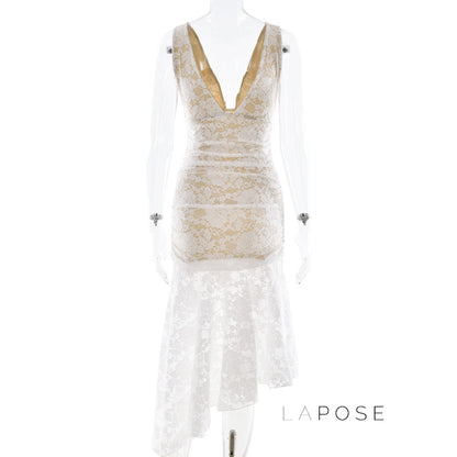 Well Tailored Dress with a Graceful Silhouette