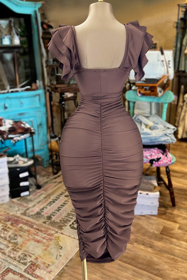 Well Tailored Dress with a Graceful Silhouette
