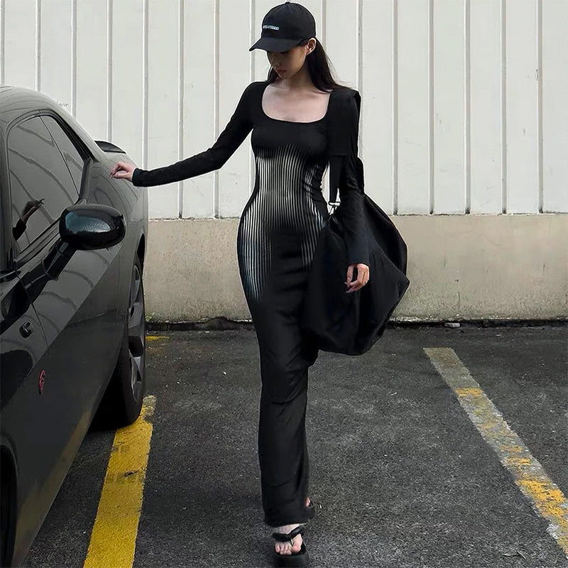 Gracefully Styled Dress for Any Occasion