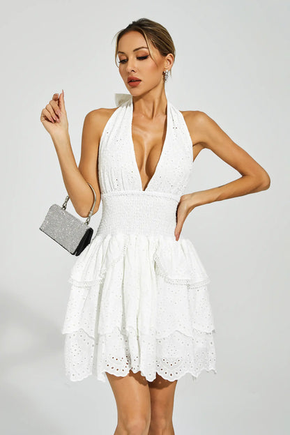 Beautifully Finished Dress in a Timeless Design