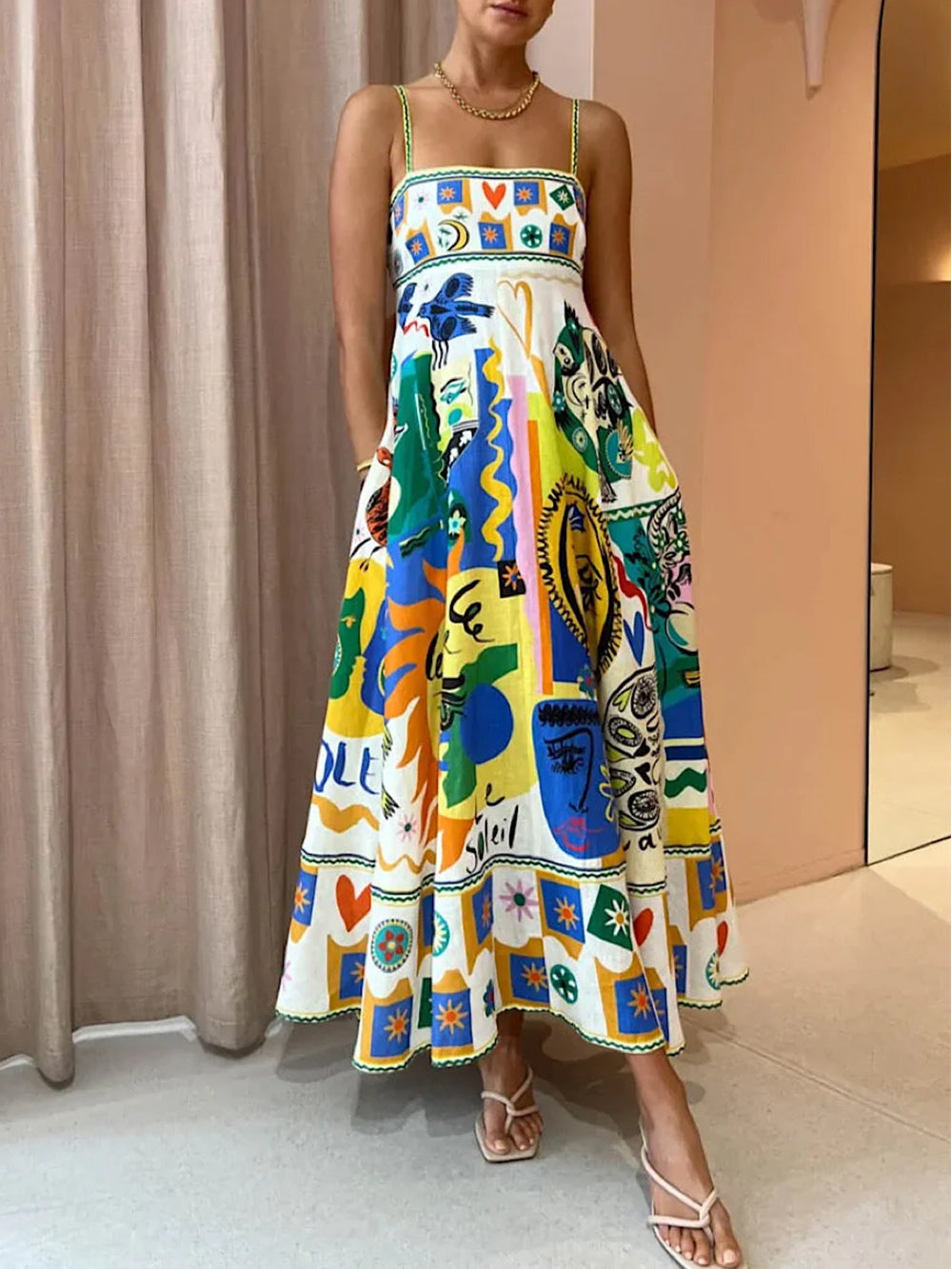Well Tailored Dress with a Graceful Silhouette