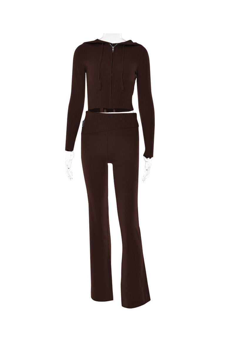 Effortlessly Elegant Pants with a Timeless Design