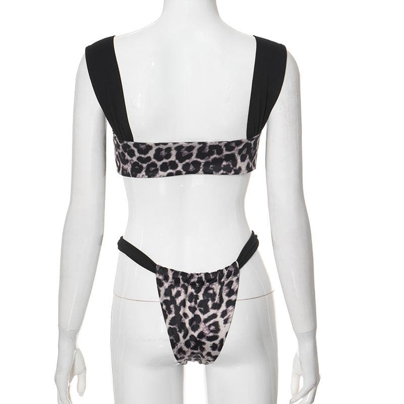 Well Tailored Garment with a Graceful Silhouette