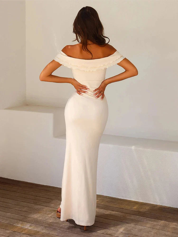 Effortlessly Elegant Dress with a Timeless Design