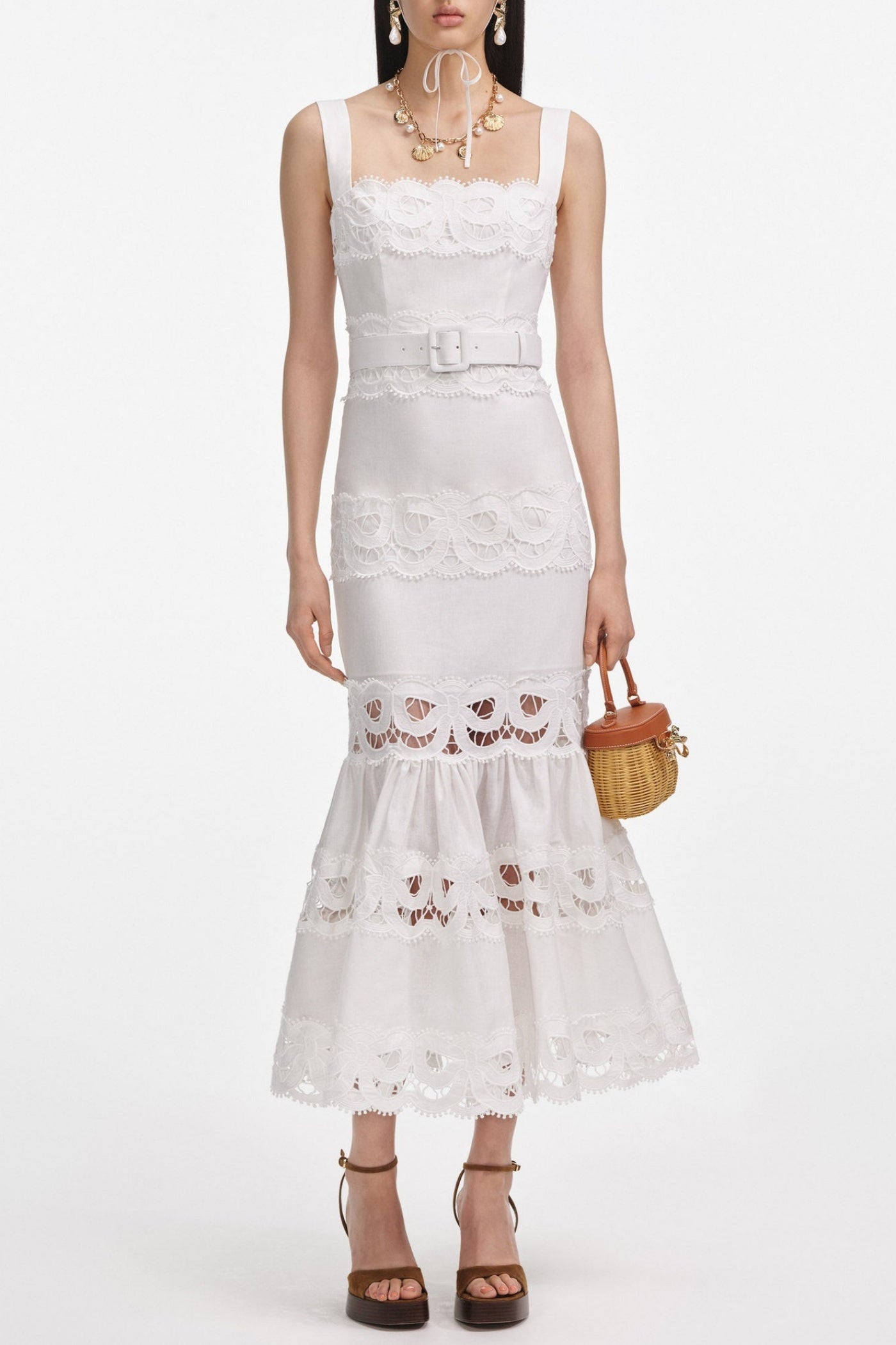 Beautifully Finished Dress in a Timeless Design