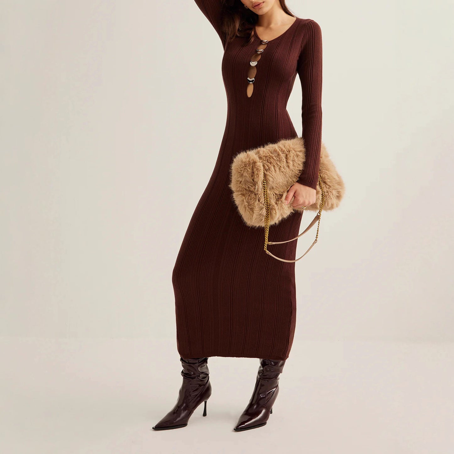Beautifully Finished Dress in a Timeless Design