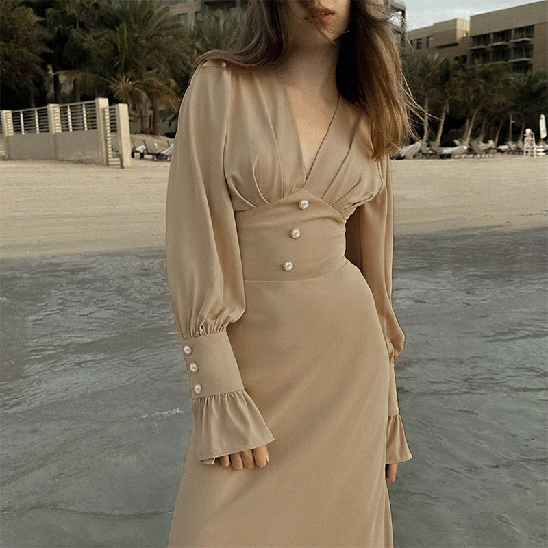 Sophisticated Dress with a Clean Classic Look