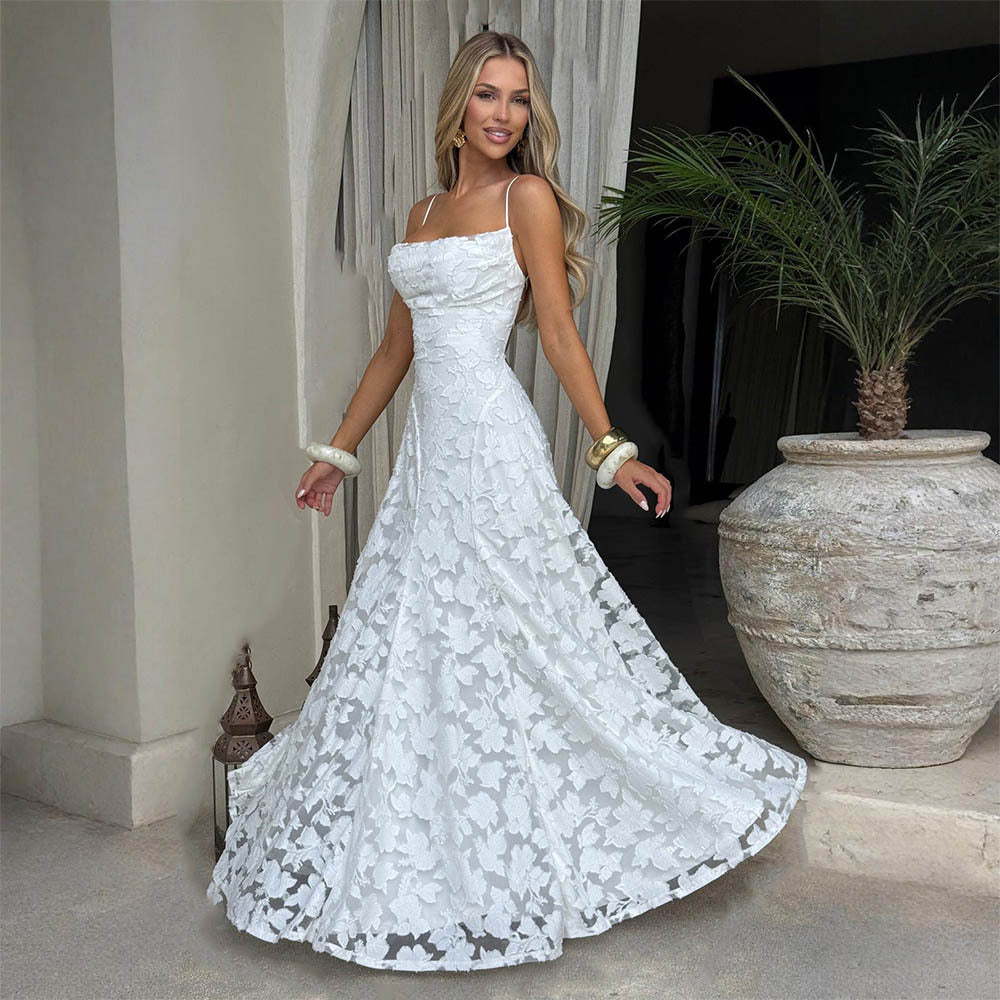 Well Tailored Dress with a Graceful Silhouette