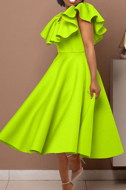 Classic Vintage Dress with a Flattering Fit