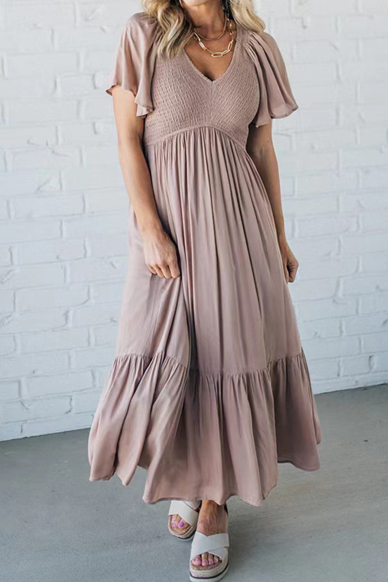 Beautifully Finished Dress in a Timeless Design